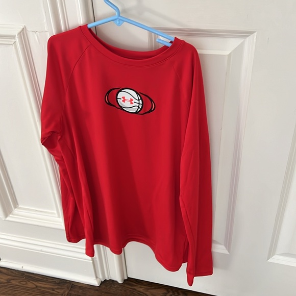 Under Armour size large loose fit performance shirt - Picture 2 of 7